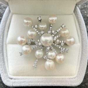 Starlight Symphony Pearl Brooch