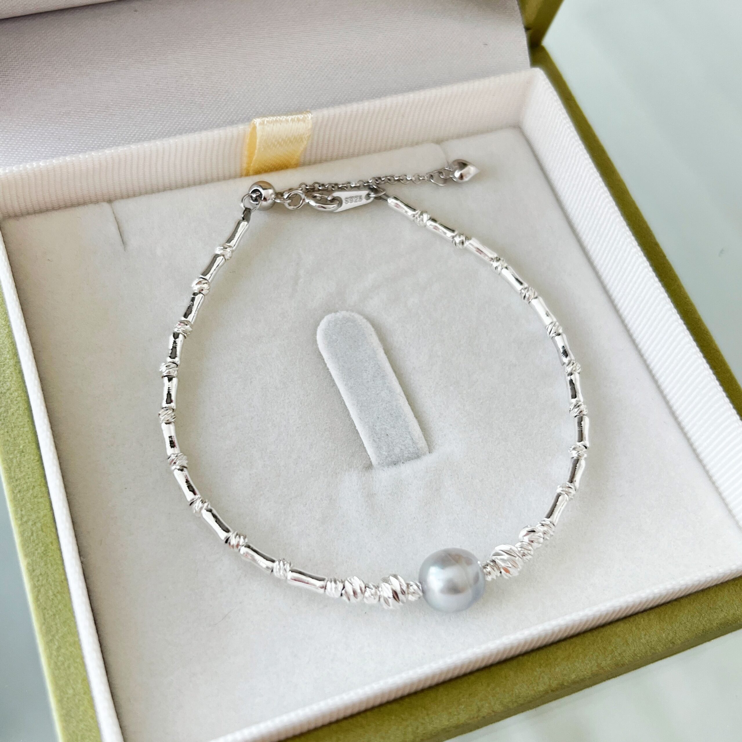 Pearl Essence Bracelet – Akoya / Tahitian - Image 3