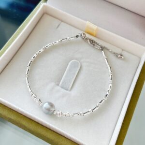 Pearl Essence Bracelet – Akoya / Tahitian