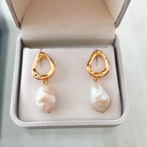 Gilded Ripple Baroque Earrings