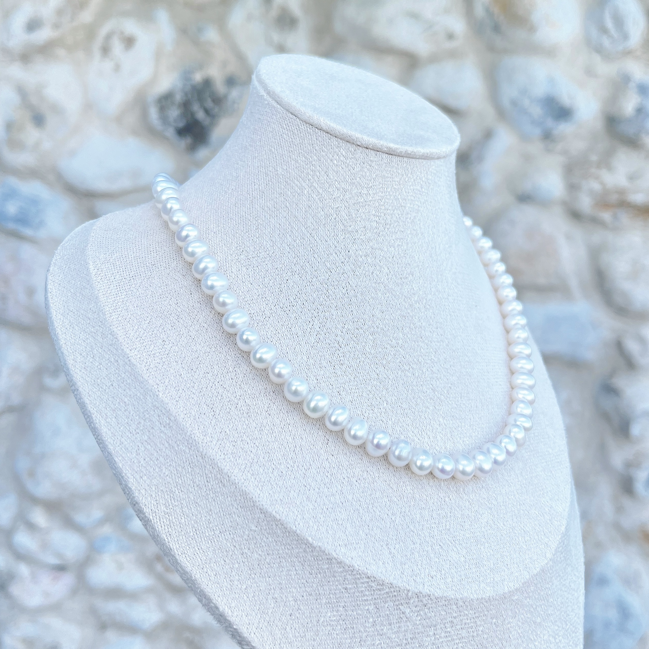 Classic Pearl Strand Necklace – 5-6mm | White / Apricot / Lavender - Image 3