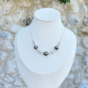 Noir Lumière Necklace