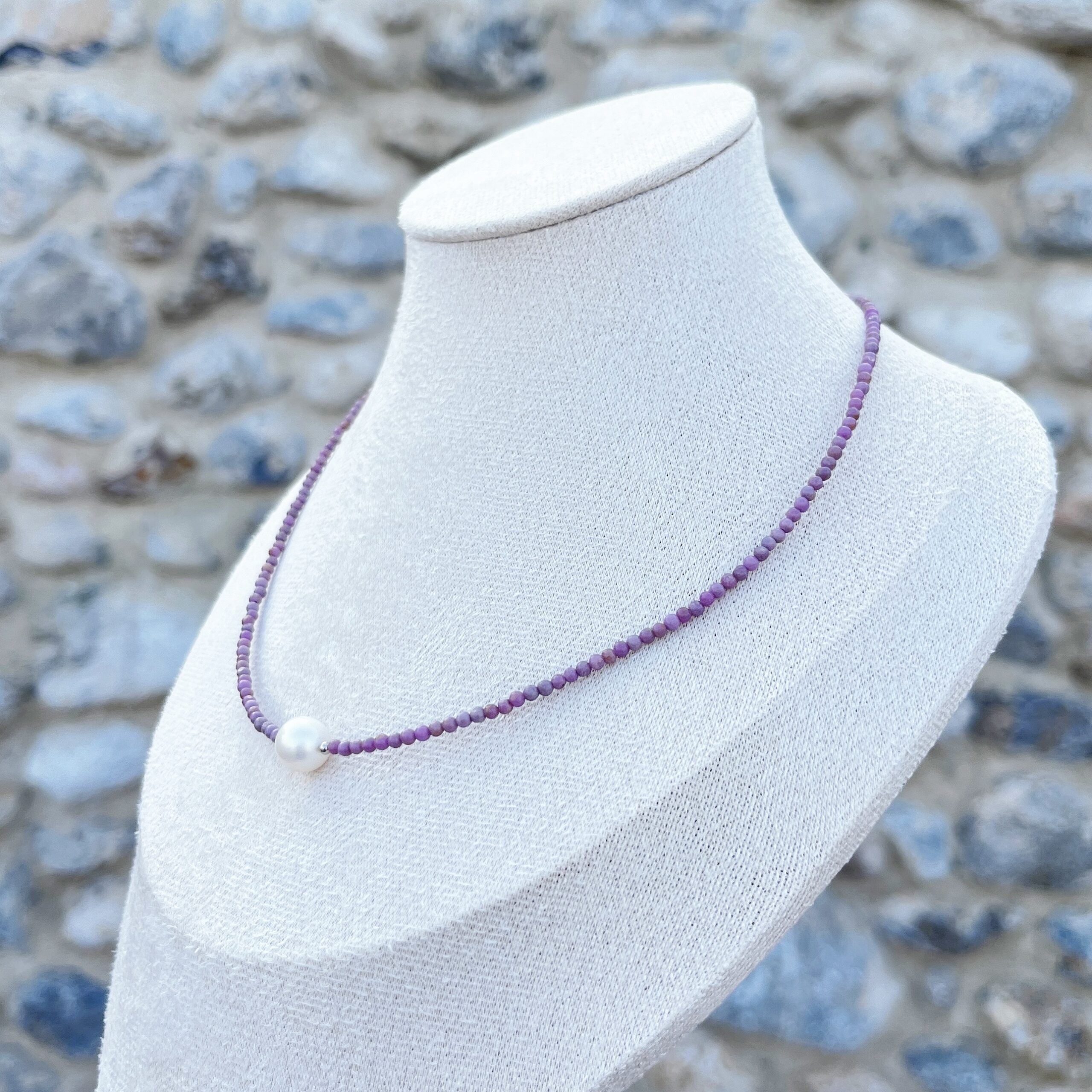 Prismaré Irisé Choker - Image 2