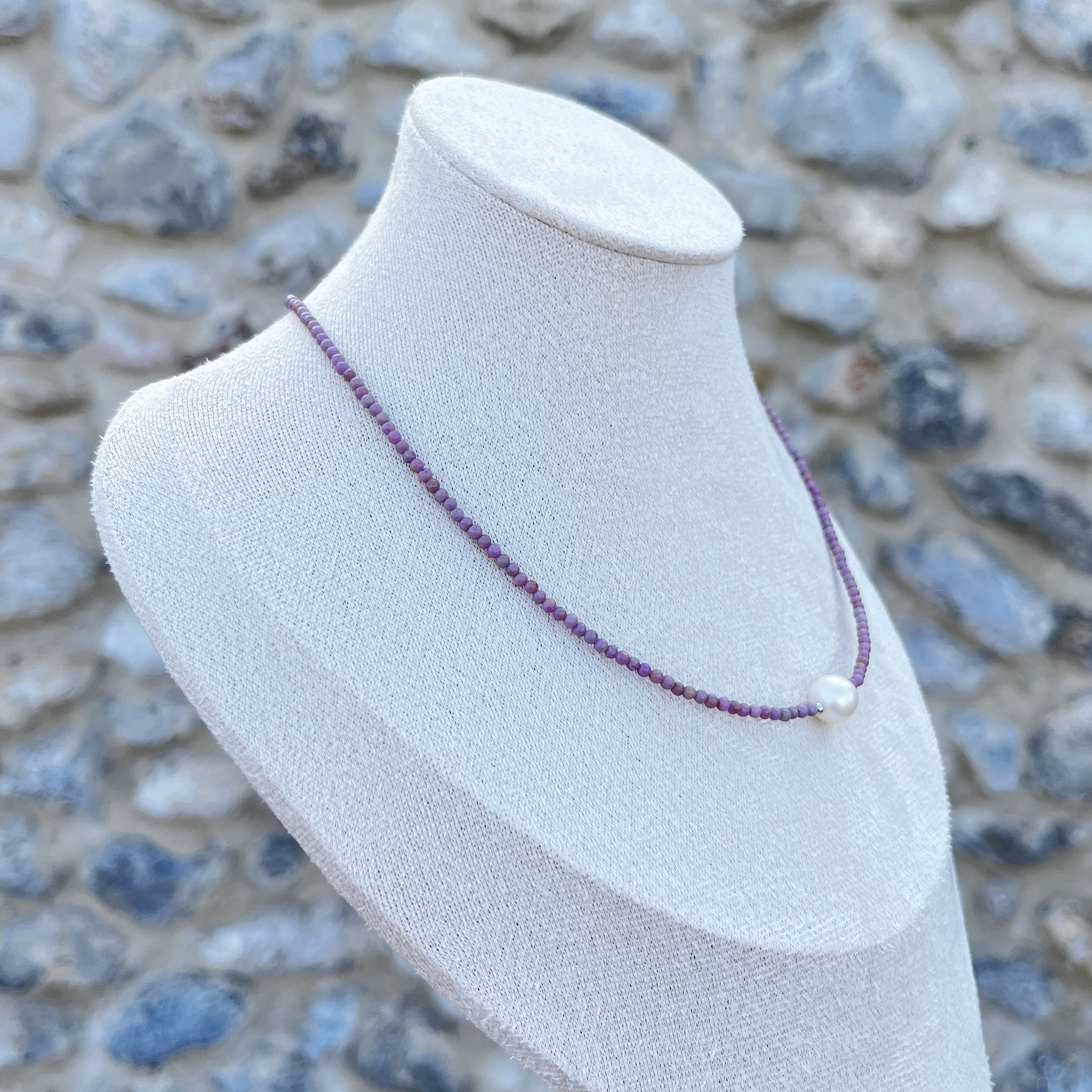 Prismaré Irisé Choker - Image 3