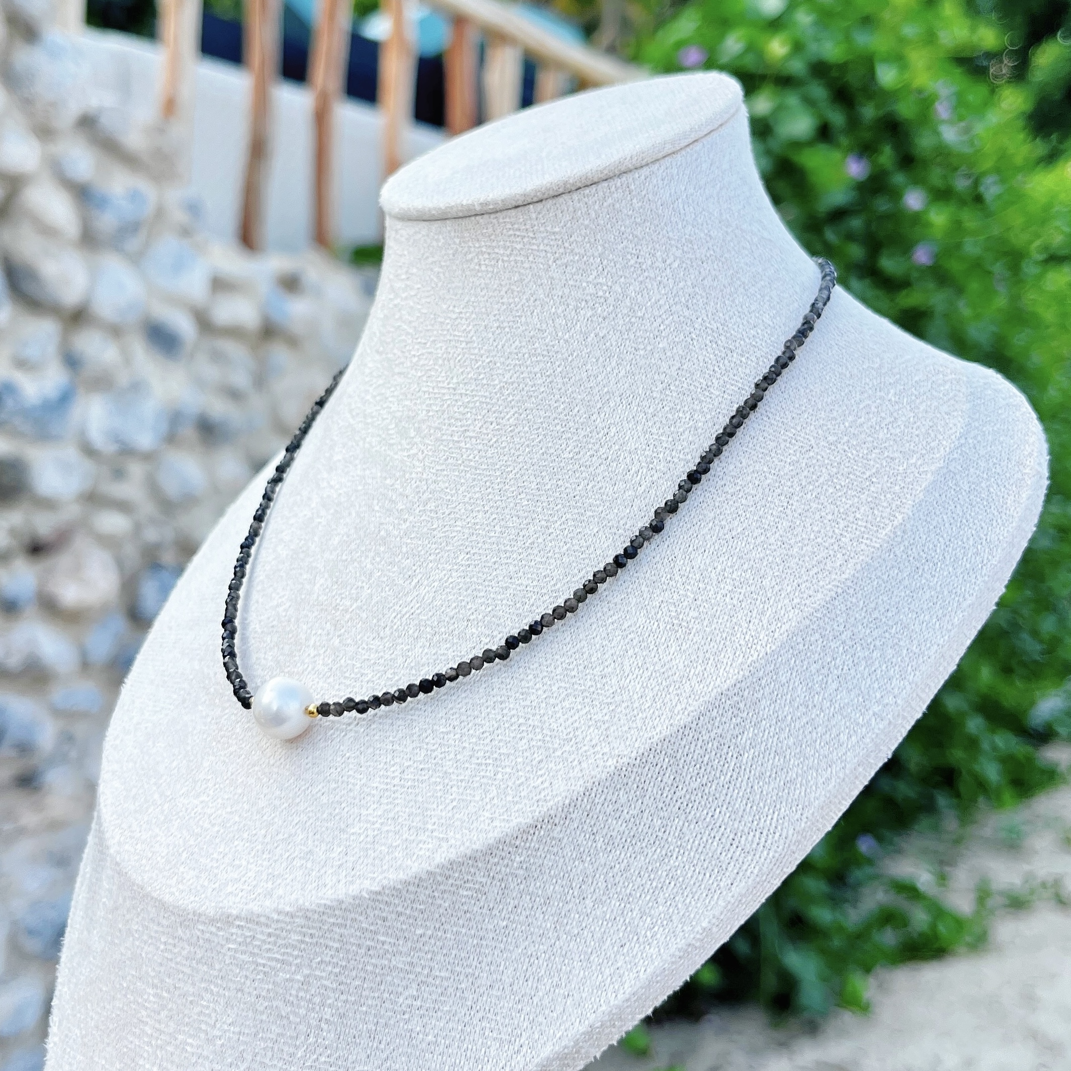 Prismaré Noxara Choker - Image 2