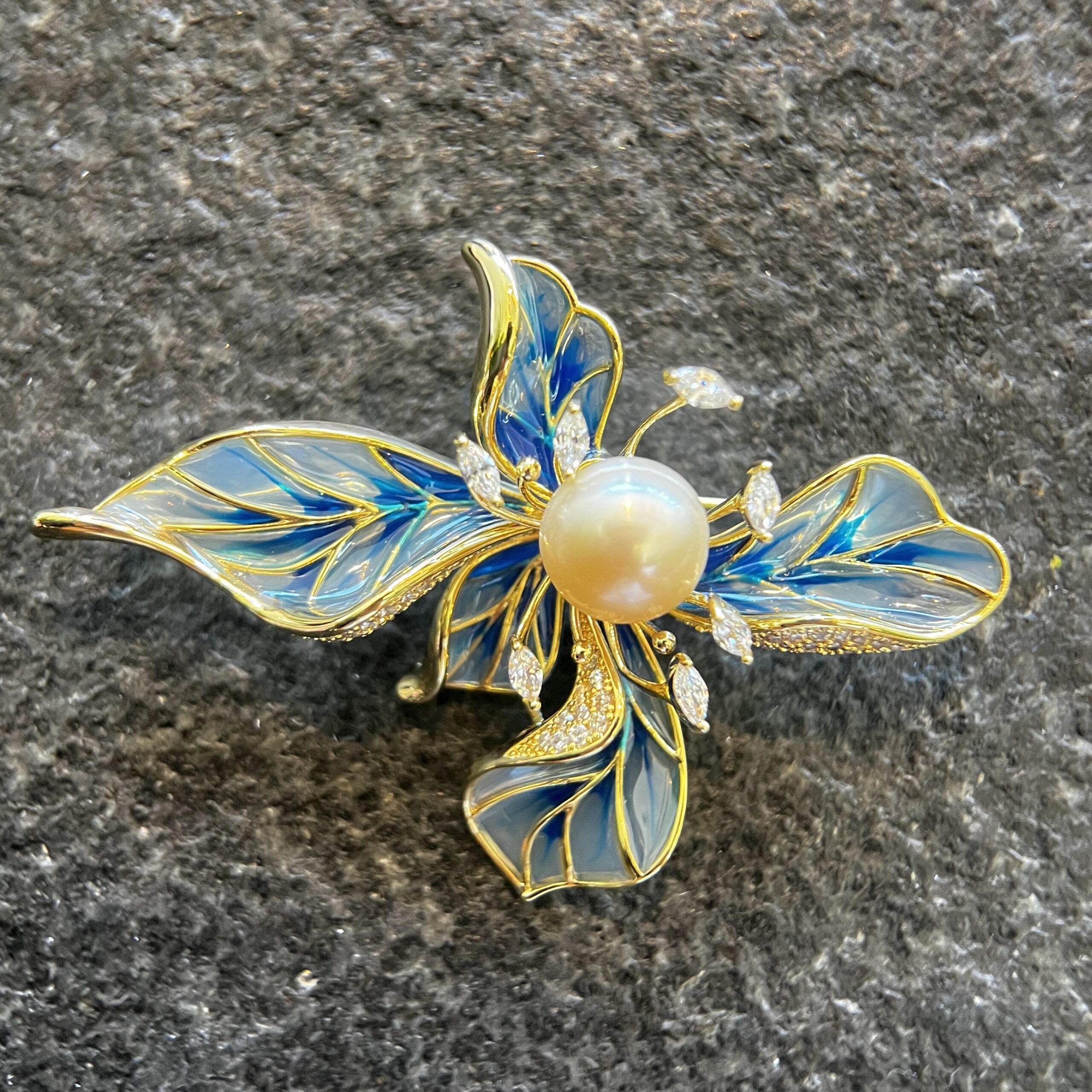 Blue Orchid Pearl Brooch