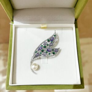 Enchanter’s Leaf Brooch