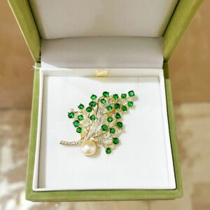 Gilded Grove Brooch