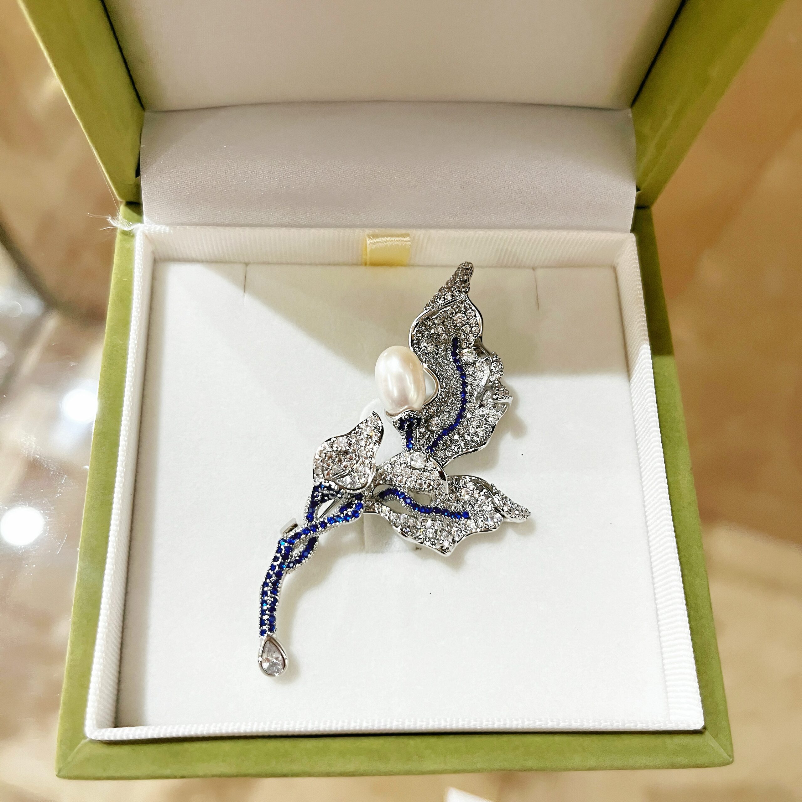 Winter Frost Pearl Brooch