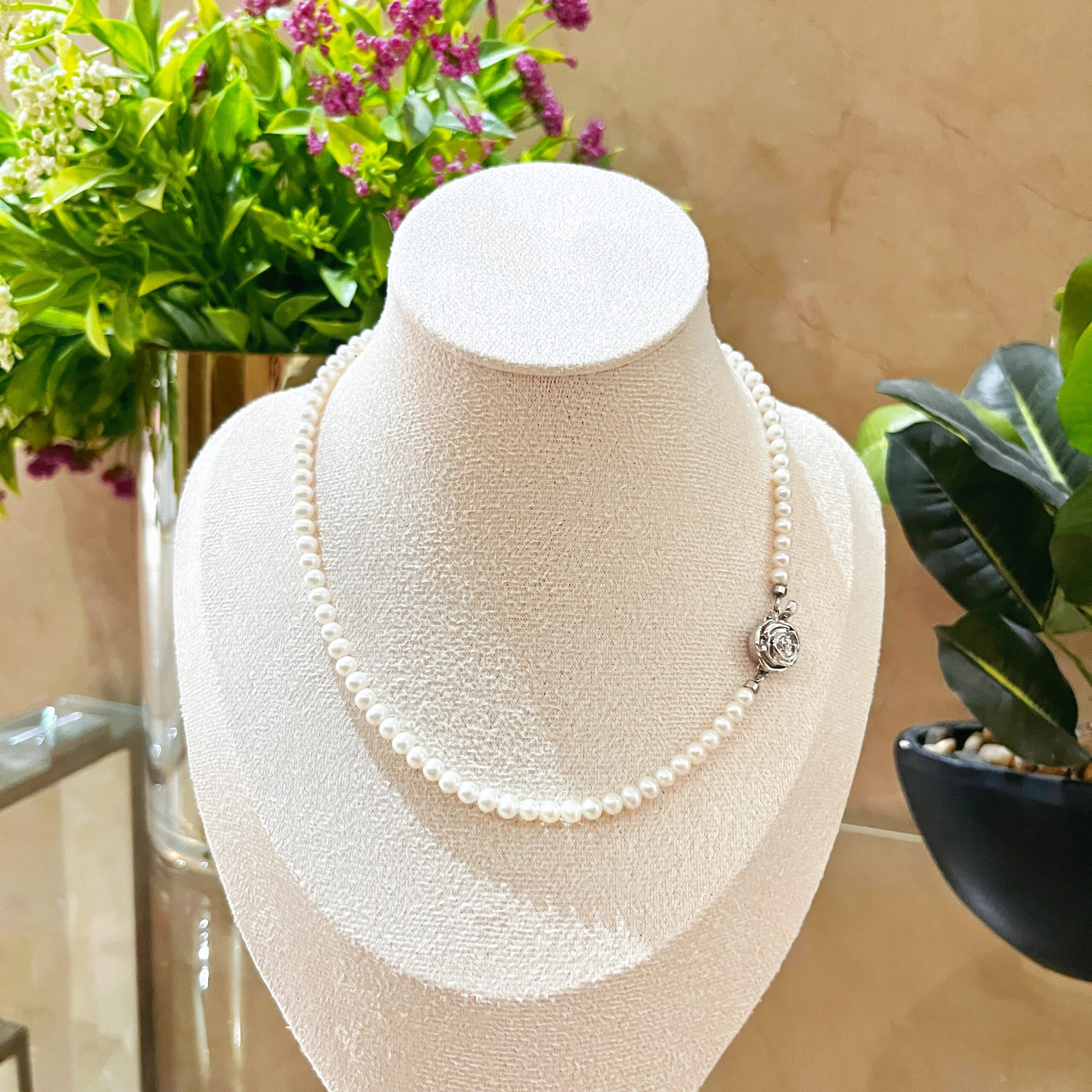 Sakura Silver Pearl Choker