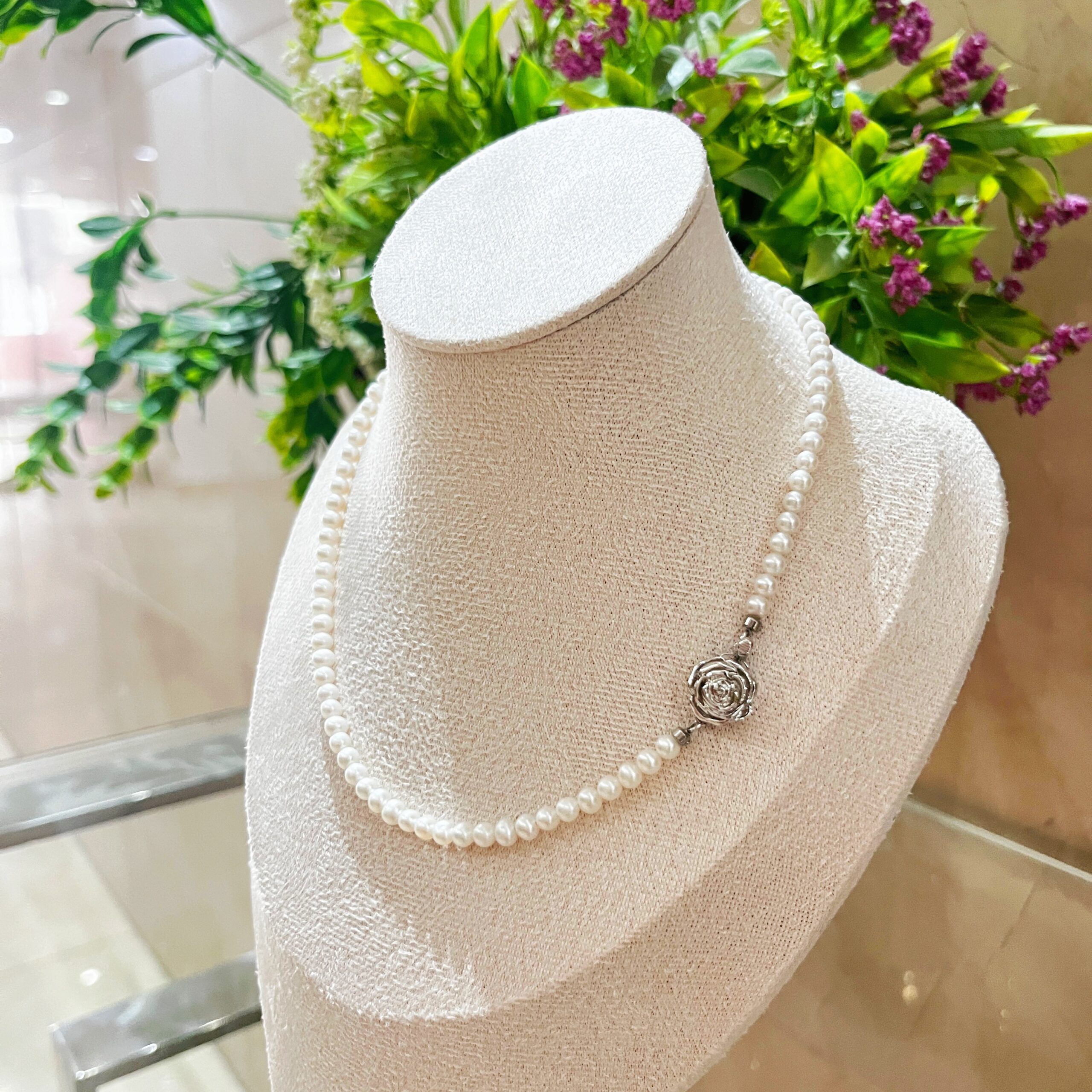 Sakura Silver Pearl Choker - Image 2